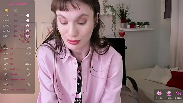 Snapshot of Fog_Foggy_Love chatting on 02-16-25, 12:19 Fog Foggy Love online show from 02-16-25, 12:19