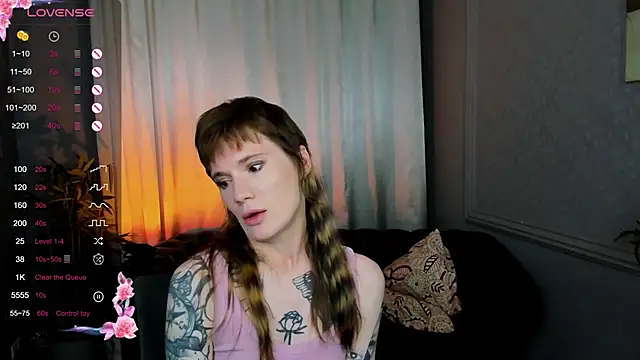 Snapshot of Fog_Foggy_Love chatting on 09-12-25, 09:25 Fog Foggy Love online show from 09-12-25, 09:25