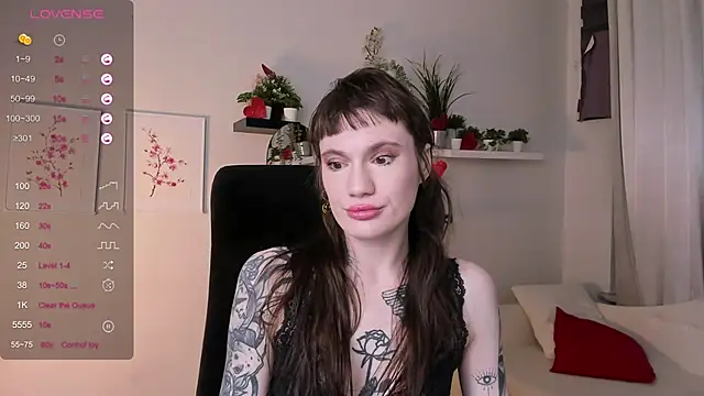 Snapshot of Fog_Foggy_Love chatting on 02-16-25, 09:38 Fog Foggy Love online show from 02-16-25, 09:38