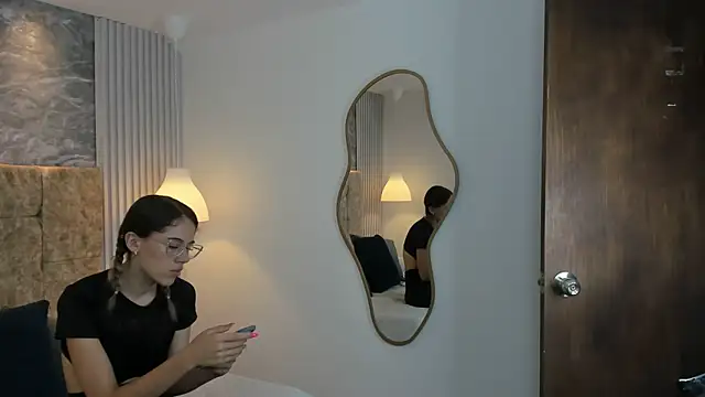 yulievans online show from 03-09-25, 02:39