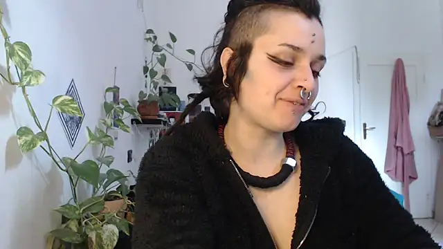 Snapshot of kinkyspirali chatting on 03-04-26, 12:57 kinkyspirali online show from 03-04-26, 12:57