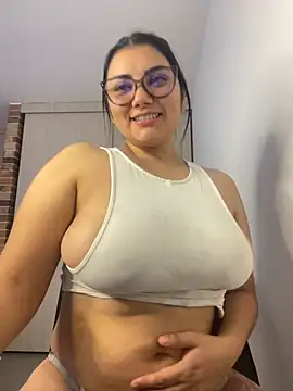 Lili-52 online show from 01-18-25, 04:21