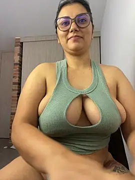 Lili-52 online show from 01-17-25, 07:38