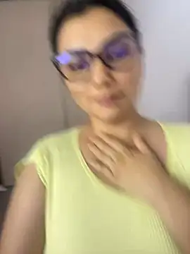 Lili-52 online show from 01-15-25, 07:44