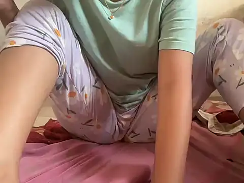 Pie066  online show from 09-24-25, 01:57