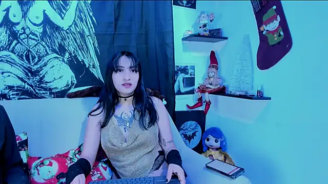 amaracooper  online show from 12-19-25, 01:13