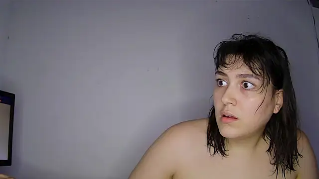 Snapshot of soysara15 chatting on 06-20-26, 03:22 soysara15 online show from 06-20-26, 03:22