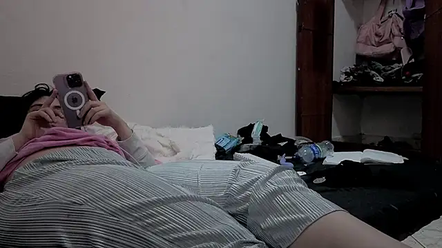 Snapshot of soysara15 chatting on 02-27-26, 12:55 soysara15 online show from 02-27-26, 12:55