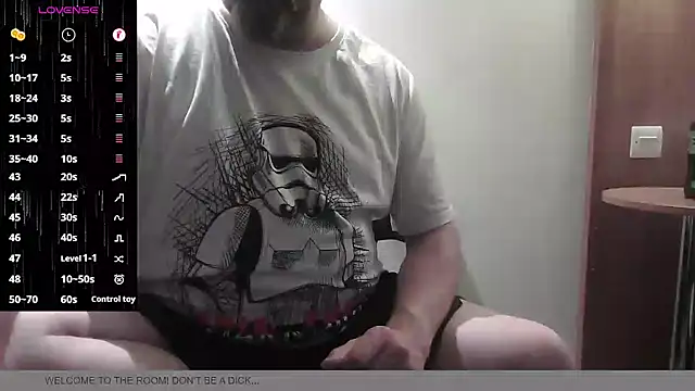 Snapshot of BondBroken chatting on 10-17-25, 07:26 BondBroken online show from 10-17-25, 07:26