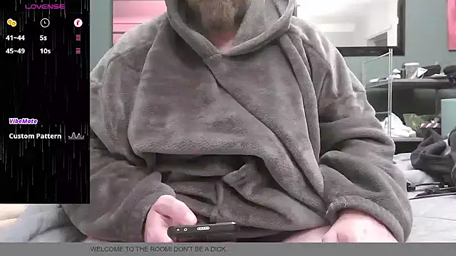 Snapshot of BondBroken chatting on 10-01-25, 07:51 BondBroken online show from 10-01-25, 07:51