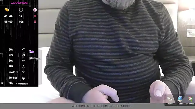 Snapshot of BondBroken chatting on 03-22-26, 08:10 BondBroken online show from 03-22-26, 08:10