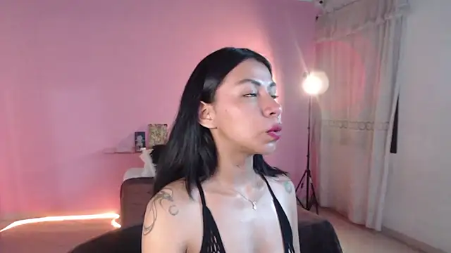 selene gils online show from 06-18-26, 07:08