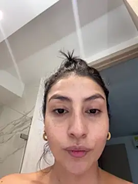 Gia Ferh online show from 02-05-26, 01:56