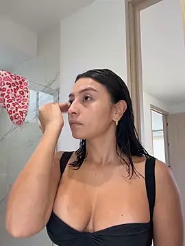 Gia Ferh online show from 03-08-26, 06:33