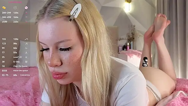 Snapshot of ZaraDudley chatting on 02-27-26, 07:35 ZaraDudley online show from 02-27-26, 07:35