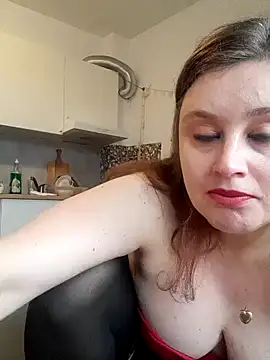 Saraporca30 online show from 12-22-24, 08:05