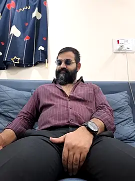 Snapshot of Fun_Guuy chatting on 02-08-26, 02:15 Fun Guuy online show from 02-08-26, 02:15