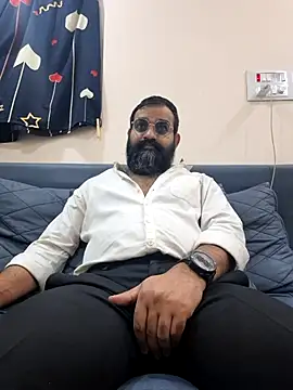 Snapshot of Fun_Guuy chatting on 02-12-26, 03:39 Fun Guuy online show from 02-12-26, 03:39