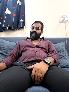 Snapshot of Fun_Guuy chatting on 02-07-26, 05:15 Fun Guuy online show from 02-07-26, 05:15