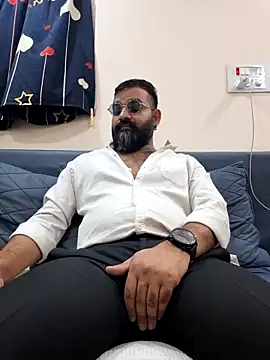 Snapshot of Fun_Guuy chatting on 03-15-26, 03:57 Fun Guuy online show from 03-15-26, 03:57