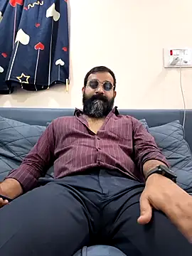 Snapshot of Fun_Guuy chatting on 02-13-26, 05:51 Fun Guuy online show from 02-13-26, 05:51