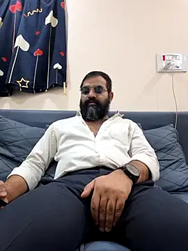 Snapshot of Fun_Guuy chatting on 02-15-26, 07:51 Fun Guuy online show from 02-15-26, 07:51