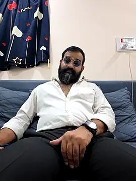 Snapshot of Fun_Guuy chatting on 02-06-26, 02:29 Fun Guuy online show from 02-06-26, 02:29