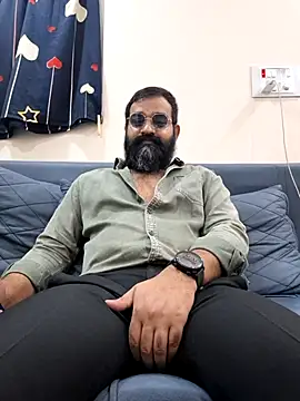 Snapshot of Fun_Guuy chatting on 02-17-26, 06:44 Fun Guuy online show from 02-17-26, 06:44