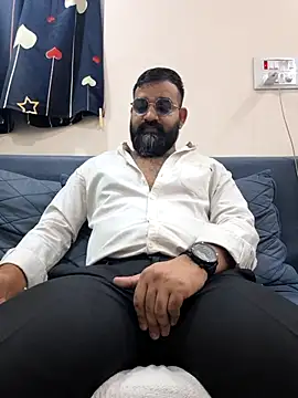 Snapshot of Fun_Guuy chatting on 03-13-26, 03:33 Fun Guuy online show from 03-13-26, 03:33