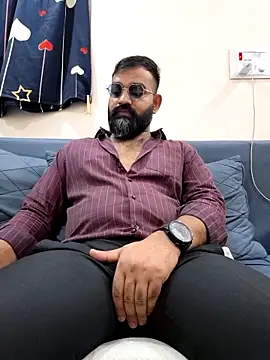 Snapshot of Fun_Guuy chatting on 03-10-26, 03:10 Fun Guuy online show from 03-10-26, 03:10