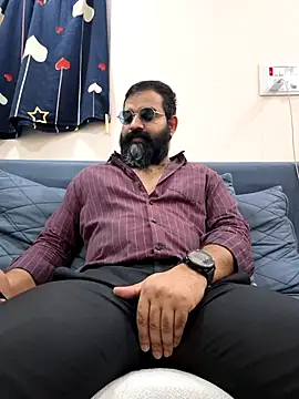 Snapshot of Fun_Guuy chatting on 02-25-26, 05:18 Fun Guuy online show from 02-25-26, 05:18