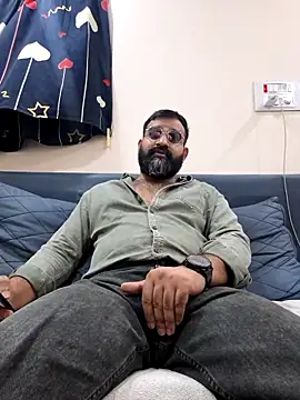 Snapshot of Fun_Guuy chatting on 03-22-26, 03:57 Fun Guuy online show from 03-22-26, 03:57