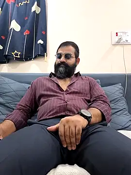 Snapshot of Fun_Guuy chatting on 02-20-26, 06:26 Fun Guuy online show from 02-20-26, 06:26