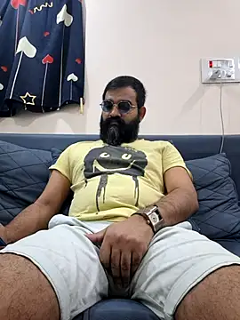 Snapshot of Fun_Guuy chatting on 02-16-26, 06:39 Fun Guuy online show from 02-16-26, 06:39