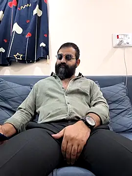 Snapshot of Fun_Guuy chatting on 02-10-26, 05:50 Fun Guuy online show from 02-10-26, 05:50