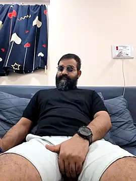 Snapshot of Fun_Guuy chatting on 02-13-26, 07:03 Fun Guuy online show from 02-13-26, 07:03