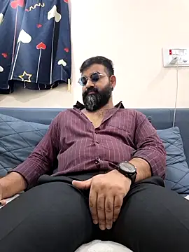 Snapshot of Fun_Guuy chatting on 04-02-26, 05:58 Fun Guuy online show from 04-02-26, 05:58