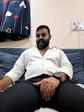 Snapshot of Fun_Guuy chatting on 03-26-26, 04:00 Fun Guuy online show from 03-26-26, 04:00