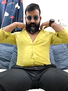 Snapshot of Fun_Guuy chatting on 04-07-26, 02:24 Fun Guuy online show from 04-07-26, 02:24