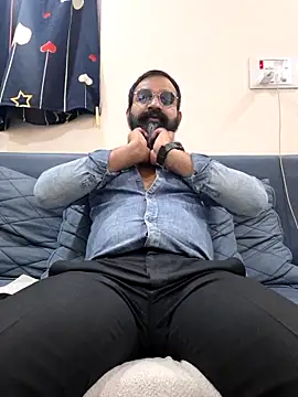 Snapshot of Fun_Guuy chatting on 02-25-26, 05:46 Fun Guuy online show from 02-25-26, 05:46