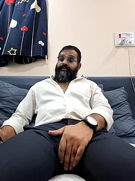 Snapshot of Fun_Guuy chatting on 02-26-26, 05:51 Fun Guuy online show from 02-26-26, 05:51