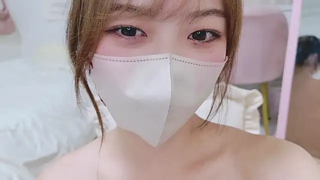 Snapshot of HANApipi chatting on 01-08-25, 12:47 HANApipi online show from 01-08-25, 12:47