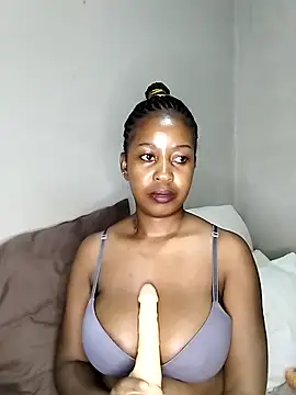Snapshot of queenbboobs chatting on 03-20-25, 07:04 queenbboobs online show from 03-20-25, 07:04