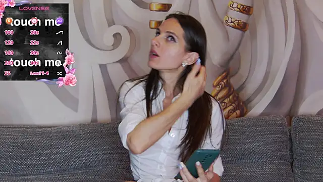 hailey peach online show from 04-22-26, 05:09