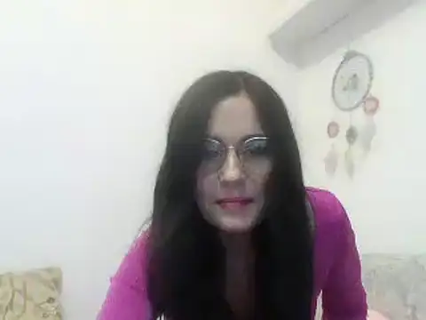 Snapshot of ButterflyJill chatting on 12-19-24, 08:34 ButterflyJill online show from 12-19-24, 08:34