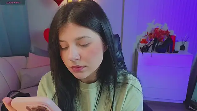 Jenna Adams  online show from 03-21-26, 12:01