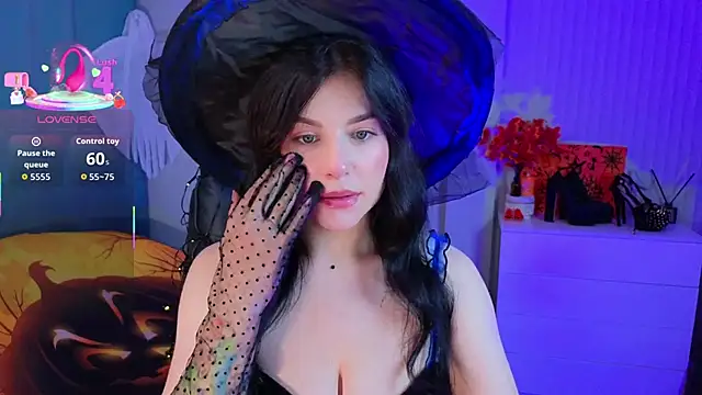 Jenna Adams  online show from 10-25-25, 12:43