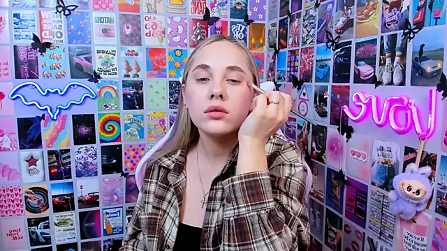 Snapshot of MiaMilas chatting on 01-14-26, 03:04 MiaMilas online show from 01-14-26, 03:04