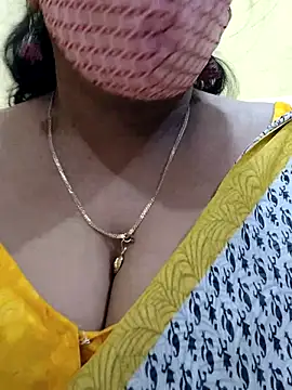 Snapshot of mallu-sumi chatting on 03-09-25, 05:39 mallu-sumi online show from 03-09-25, 05:39