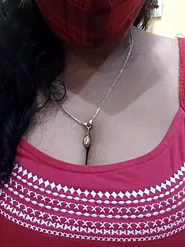 Snapshot of mallu-sumi chatting on 03-07-25, 11:38 mallu-sumi online show from 03-07-25, 11:38